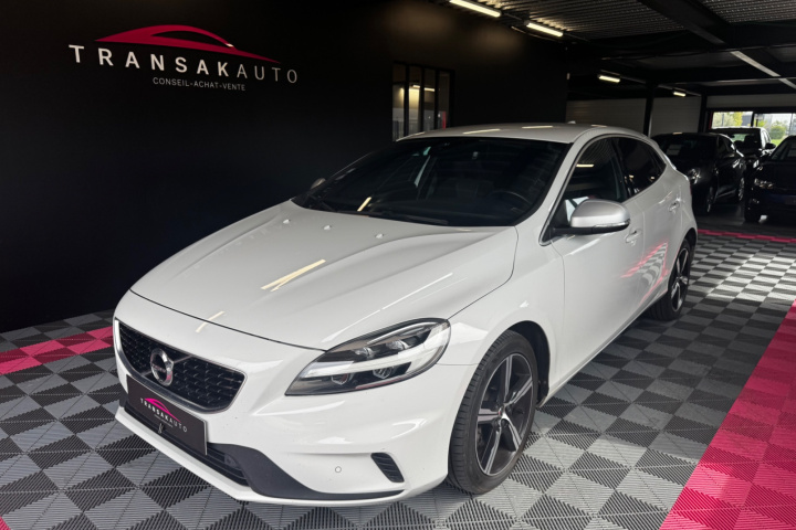 VOLVO V40