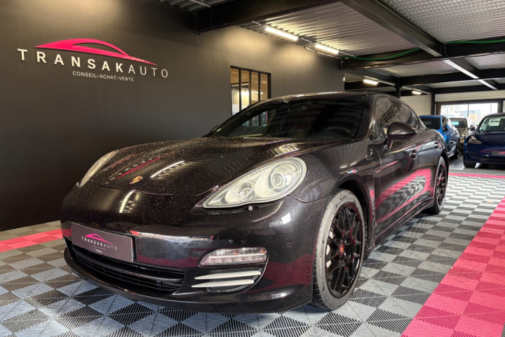 PORSCHE PANAMERA