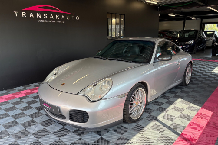 PORSCHE 911 CARRERA 4 COUPE 996